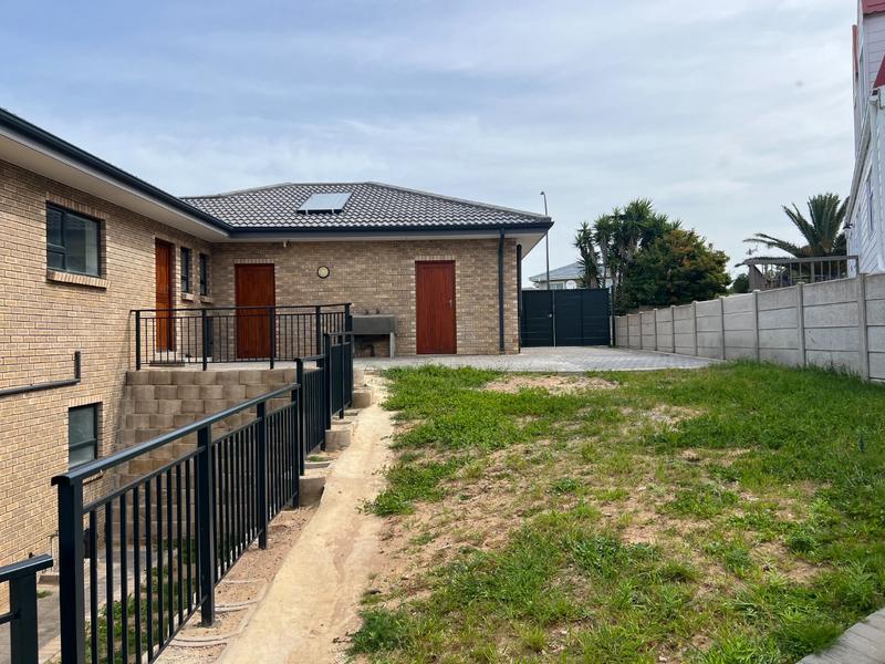 5 Bedroom Property for Sale in Dana Bay Western Cape